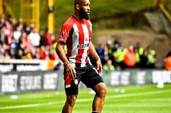 比赛局势复杂引发热议！，詹姆斯在曼联比赛中反败为胜再创辉煌时刻的简单介绍